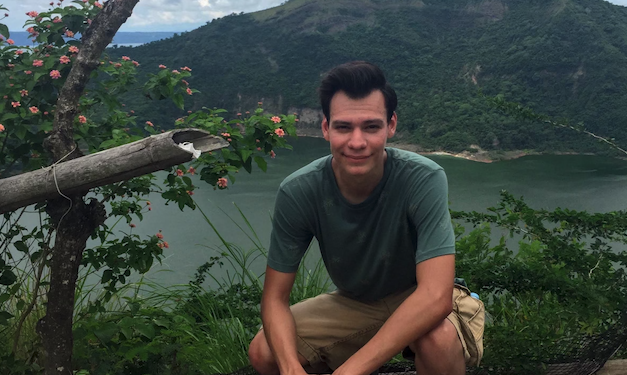 graduate-oscar-lujan:-first-generation-student-finds-his-place-in-the-lab-and-the-lsu-–-the-…