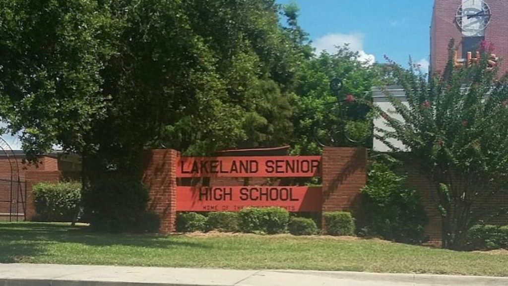 florida-substitute-teacher-charged-after-alleged-snapchat-showed-her-having-sex-with-student
