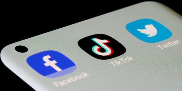 russia-fines-twitter-10-mln-rbls-for-not-deleting-banned-content,-says-court-|-reuters