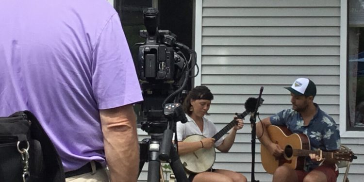 'sing-along-&-tap-your-toes'-concert-videos-released-–-waldo-county-villagesoup