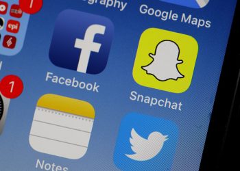 how-to-screenshot-snapchat-on-iphone-without-notifying-uploader,-viral-tiktok-video-…