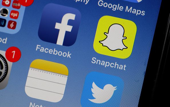 how-to-screenshot-snapchat-on-iphone-without-notifying-uploader,-viral-tiktok-video-…