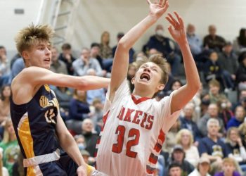 grand-haven's-worthington-hits-six-3-pointers-as-bucs-pull-away-from-spring-lake-in-the-fourth