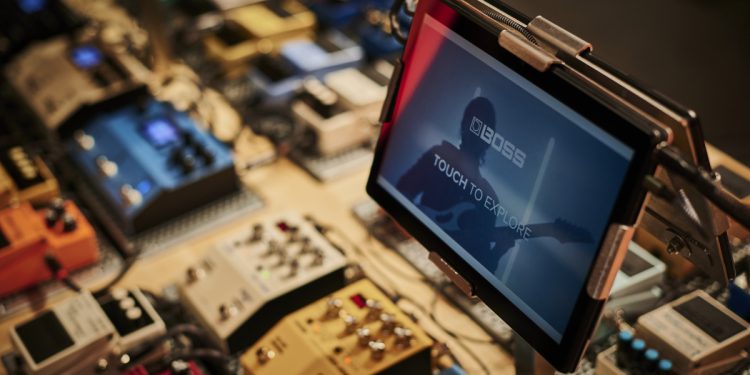 roland's-new-retail-experience-lets-you-control-the-lighting,-audio-and-video-in-store-…