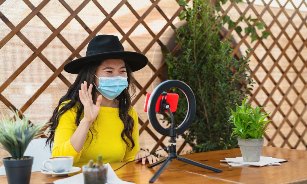 how-the-pandemic-supercharged-the-creator-economy-in-2021-|-engadget