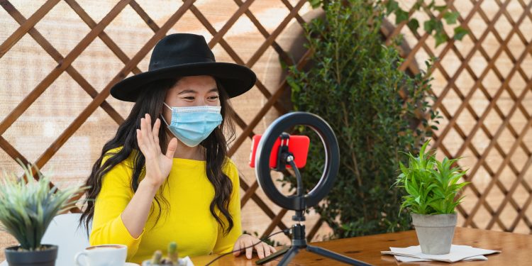 how-the-pandemic-supercharged-the-creator-economy-in-2021-|-engadget