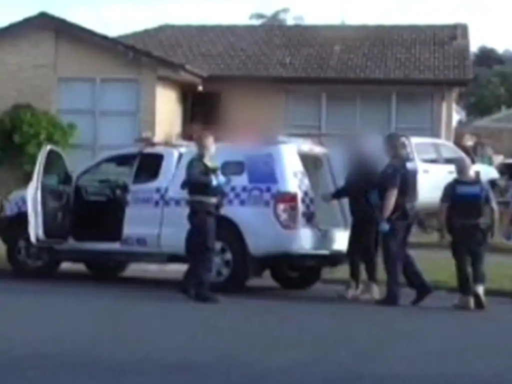 bandidos-clubhouse-raided,-member-arrested-and-charged-over-geelong-incident