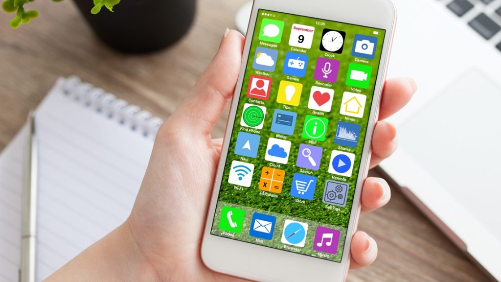 what-parents-need-to-know-before-gifting-their-child-a-phone-–-wcnc