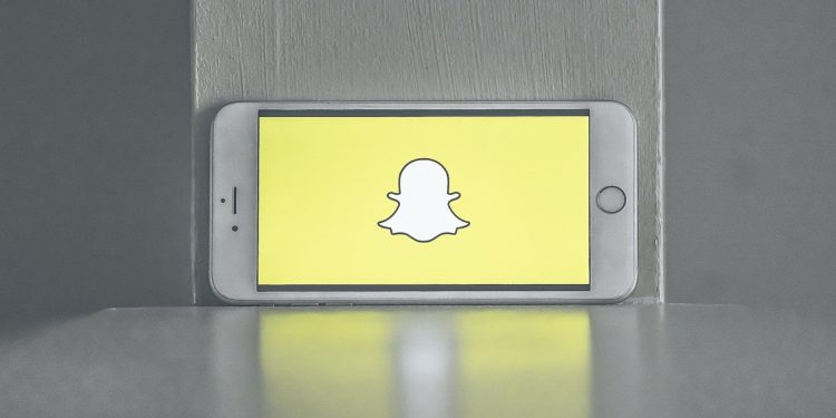 how-to-change-your-snapchat-display-name-–-makeuseof