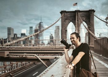 10-ways-to-overcome-your-fear-of-shooting-street-photography-–-makeuseof
