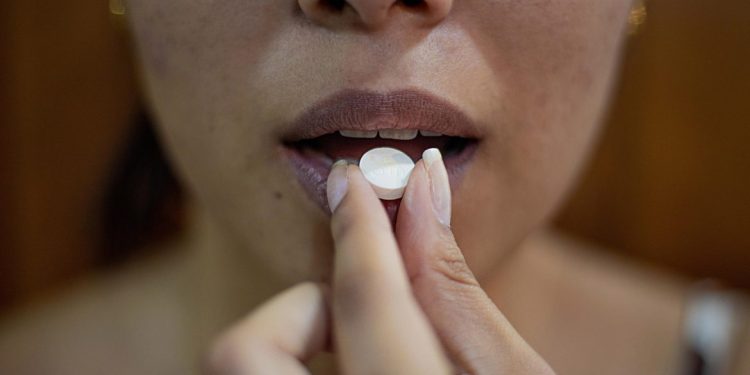 social-media,-fentanyl-a-'deadly'-combination,-researchers-warn-|-the-crime-report