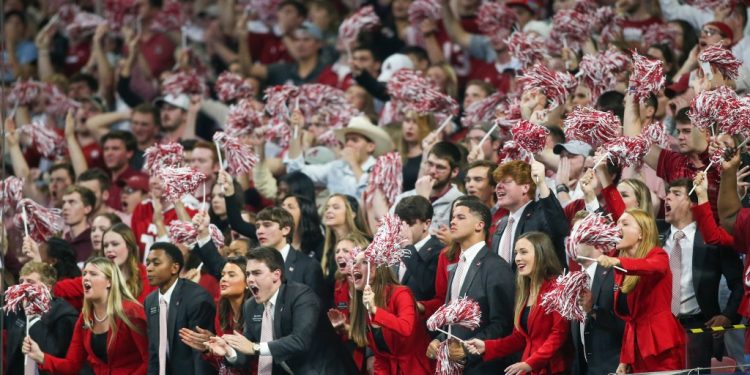 look:-alabama-fans-storm-twitter-in-preparation-for-cotton-bowl-–-roll-tide-wire