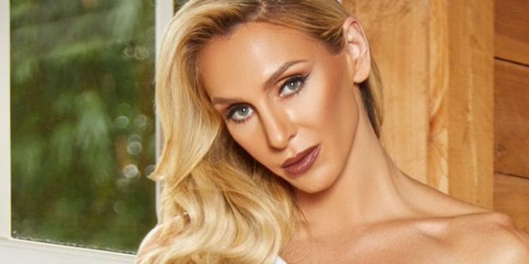 charlotte-flair-is-ready-for-a-new-chapter-with-sizzling-photo-drop-–-ringside-news