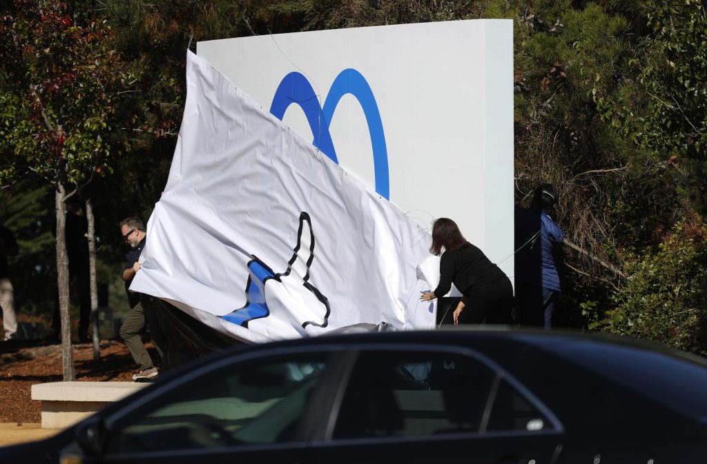 facebook-owner-meta-falls-on-glassdoor-annual-best-places-to-work-list-–-cnbc