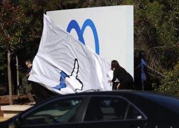 facebook-owner-meta-falls-on-glassdoor-annual-best-places-to-work-list-–-cnbc