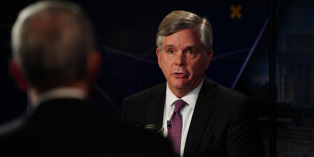 ge's-larry-culp-posted-an-open-letter-on-linkedin-he's-talking-to-investors.-|-editorials-24