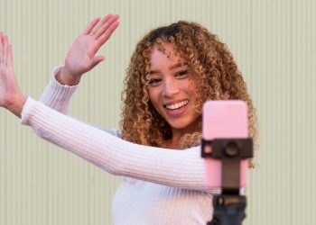 how-social-media-users-shop-on-youtube,-instagram,-and-other-platforms-–-business-insider