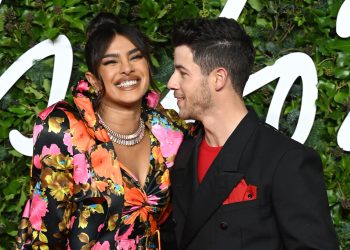 everything-priyanka-chopra-has-said-about-dropping-jonas-from-instagram-and-divorce-rumors