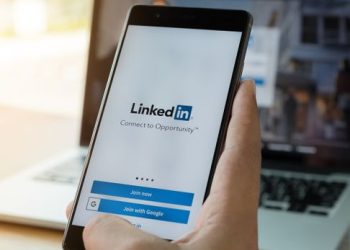 users-accuse-linkedin-of-cornering-professional-networking-market-–-global-competition-review