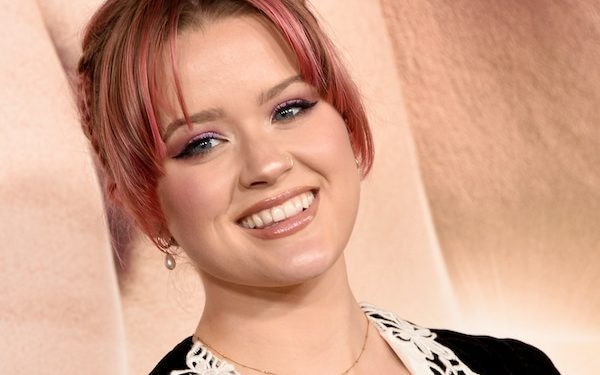 ava-phillippe-calls-out-'hateful-messages'-after-coming-out-as-queer-–-pinknews