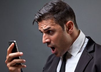 whatsapp-scammer-targets-dad-but-can't-take-it-when-he-hits-back-with-sassy-message-–-the-mirror