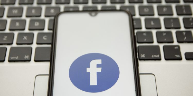 facebook-takes-down-fake-iranian-accounts-that-posed-as-scottish-locals-|-engadget
