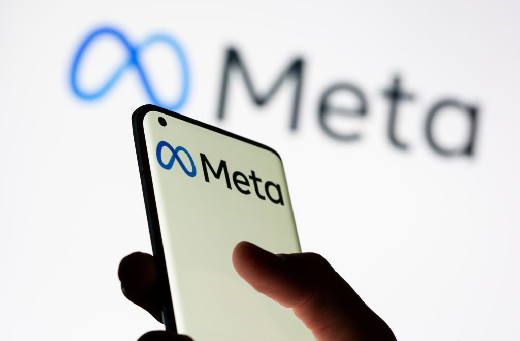 meta-and-snap-sued-by-mother-over-alleged-role-in-her-daughter's-suicide-|-engadget