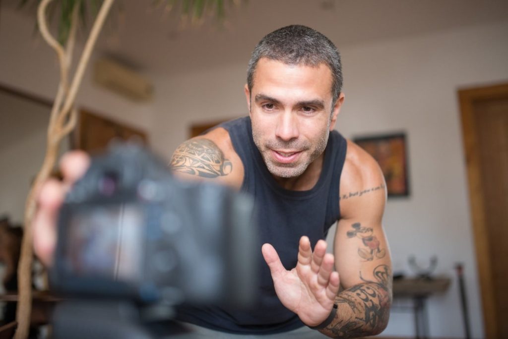 the-top-vlogging-platforms-for-2022-–-zobuz