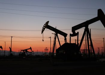oil-heads-for-sixth-weekly-gain-amid-supply-concerns-–-cnbc