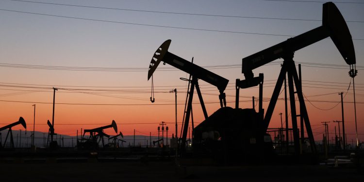 oil-heads-for-sixth-weekly-gain-amid-supply-concerns-–-cnbc