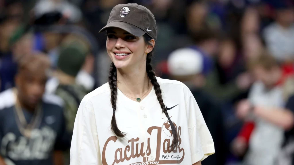 kendall-jenner-instagram-followers-count-hits-217-mn-mark-–-ht-tech
