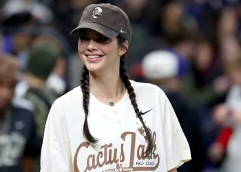 kendall-jenner-instagram-followers-count-hits-217-mn-mark-–-ht-tech