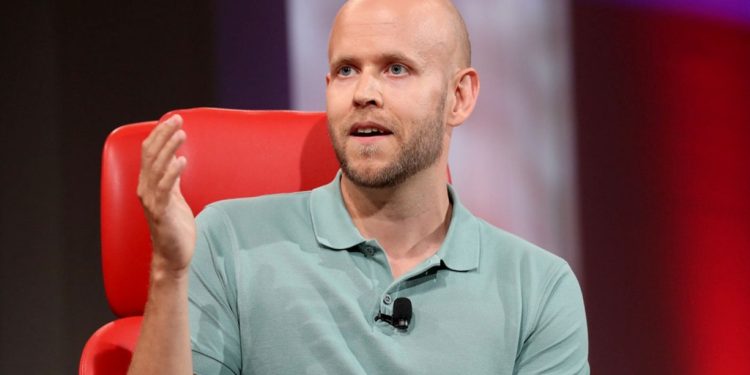 spotify-to-add-content-advisory-to-covid-19-podcast-episodes-–-the-hollywood-reporter