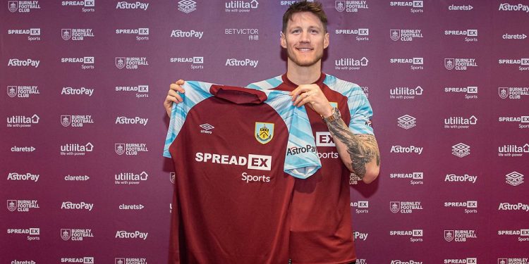 whatsapp,-phantom-medicals-and-agent-'hail-marys'-–-what-happens-on-transfer-deadline-day
