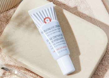 first-aid-beauty-hydrating-eye-cream-review:-de-puffs-and-brightens-|-stylecaster