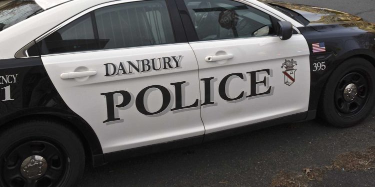 danbury-police-officers-are-getting-trained-on-tiktok,-snapchat-to-aid-in-investigations-–-newstimes