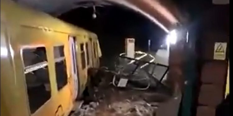 train-driver-used-whatsapp-seconds-before-it-derailed-in-high-speed-crash-–-lancslive