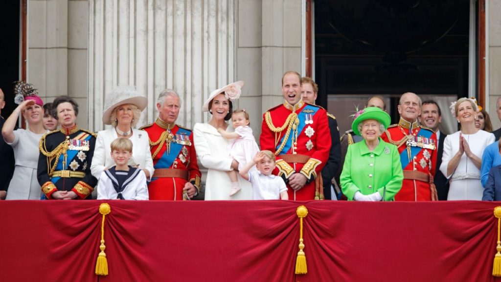 royal-family-whatsapp-group—mike-tindall-reveals-how-the-firm-keep-in-touch-–-woman-&-home