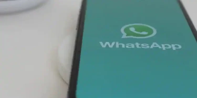 whatsapp-features:-latest-updates-–-changed-built-in-camera,-redesigned-caption-view-and-more