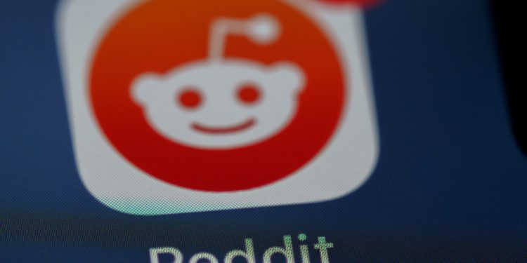 best-reddit-apps-to-download-in-ios,-android-in-2022-|-rif,-redreader,-and-more-|-tech-times