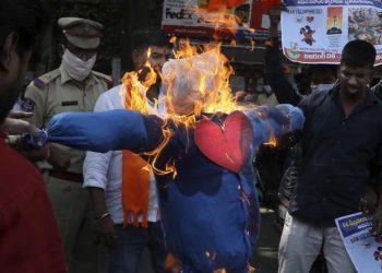 bajrang-dal-stages-protest-against-valentine's-day-in-hyderabad-–-deccan-chronicle