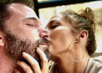 jennifer-lopez-shares-moving-valentine's-day-gift-from-ben-affleck:-'this-melted-my-heart-…