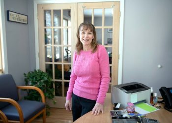 kudos:-christine-berry-retires-after-changing-maine's-mental-health-landscape-–-sun-journal