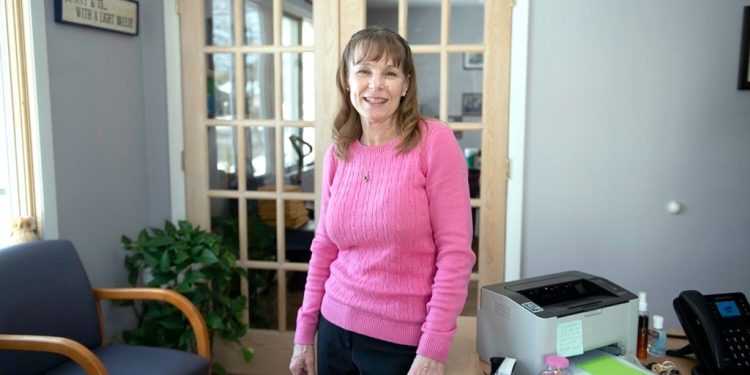 kudos:-christine-berry-retires-after-changing-maine's-mental-health-landscape-–-sun-journal