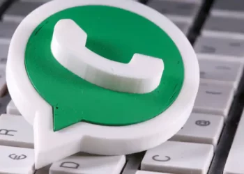 whatsapp-may-allow-users-to-add-facebook-like-cover-image-to-profile-–-zee-news