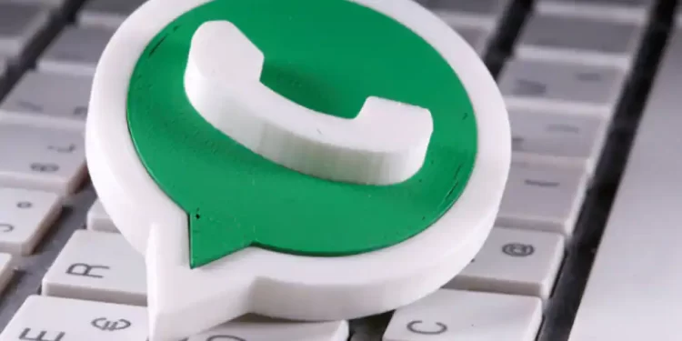 whatsapp-may-allow-users-to-add-facebook-like-cover-image-to-profile-–-zee-news