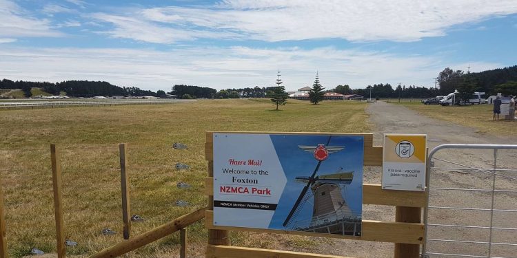 lack-of-safe-water-for-motorhomes-in-foxton-irks-caravanner-–-nz-herald