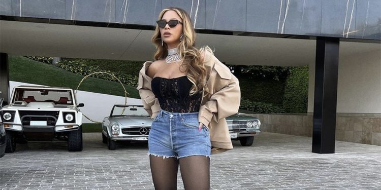 beyonce-offers-a-glimpse-of-her-rare-'rambo-lambo'-on-instagram-–-robb-report