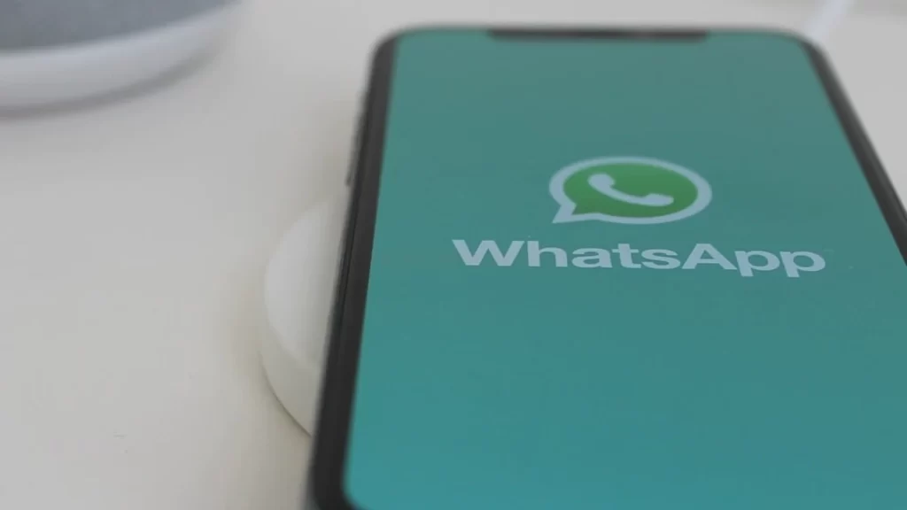 in-pics:-how-to-send-whatsapp-view-once-photos,-videos-on-iphone-–-ht-tech