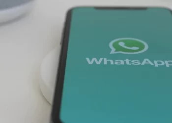 in-pics:-how-to-send-whatsapp-view-once-photos,-videos-on-iphone-–-ht-tech